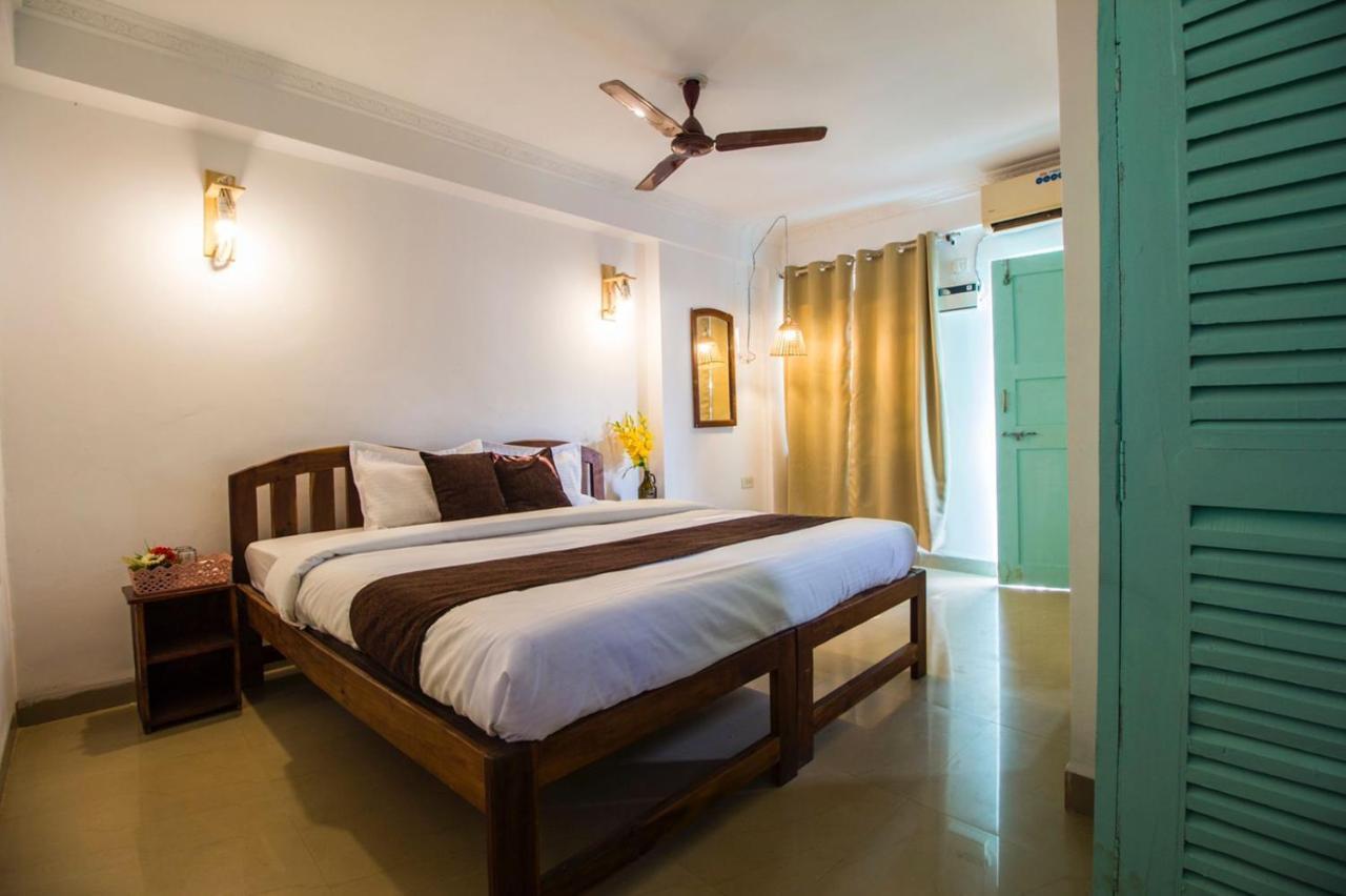 The Turquoiise House Hotel Morjim Bagian luar foto