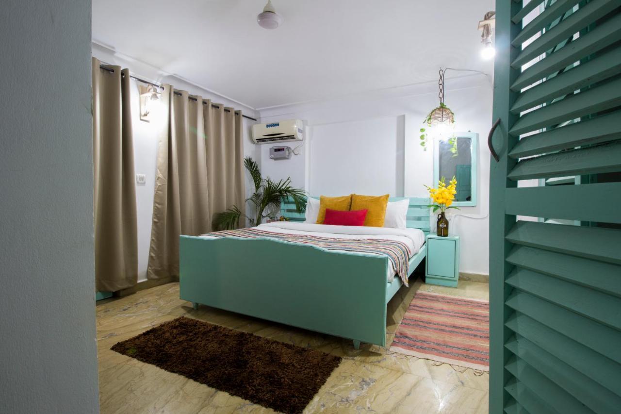The Turquoiise House Hotel Morjim Bagian luar foto