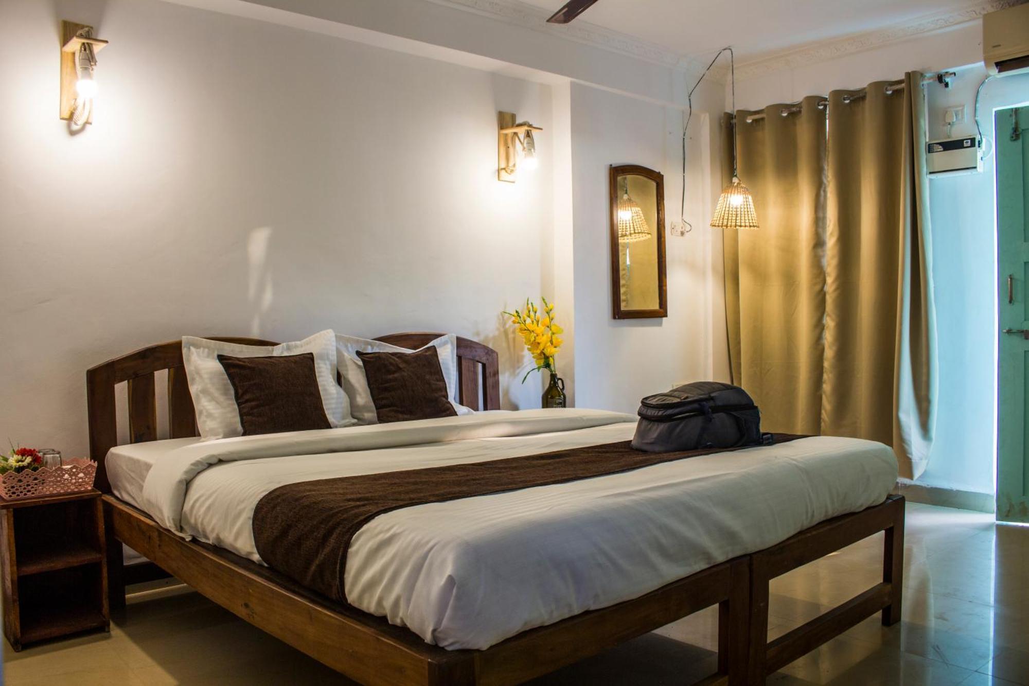 The Turquoiise House Hotel Morjim Bagian luar foto